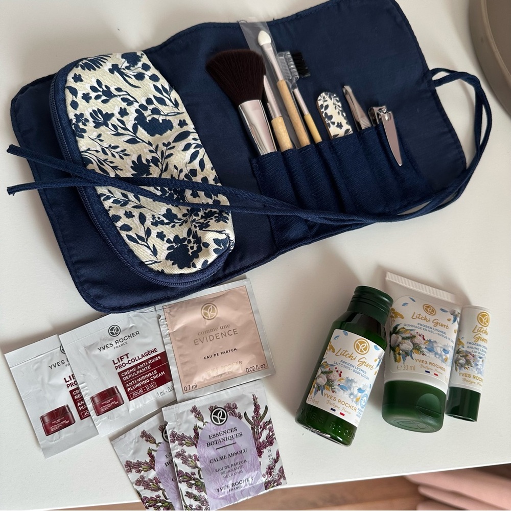 Yves Rocher Travel Toiletries Bundle - Brand New